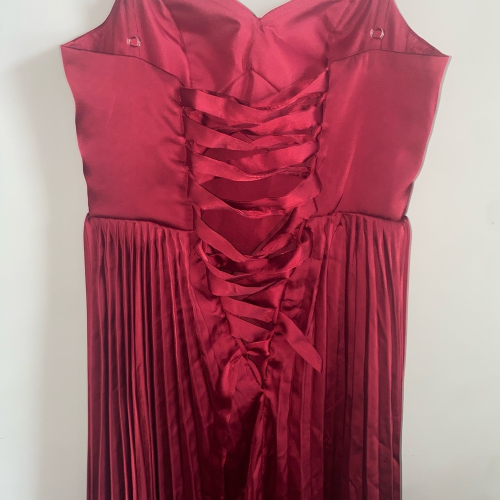 Elegant Burgundy Pleated Dress - Picture 8 of 11